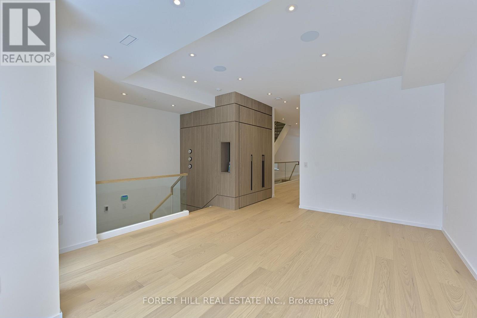 40 Cameron Avenue, Toronto, Ontario  M2N 1E1 - Photo 3 - C12788680