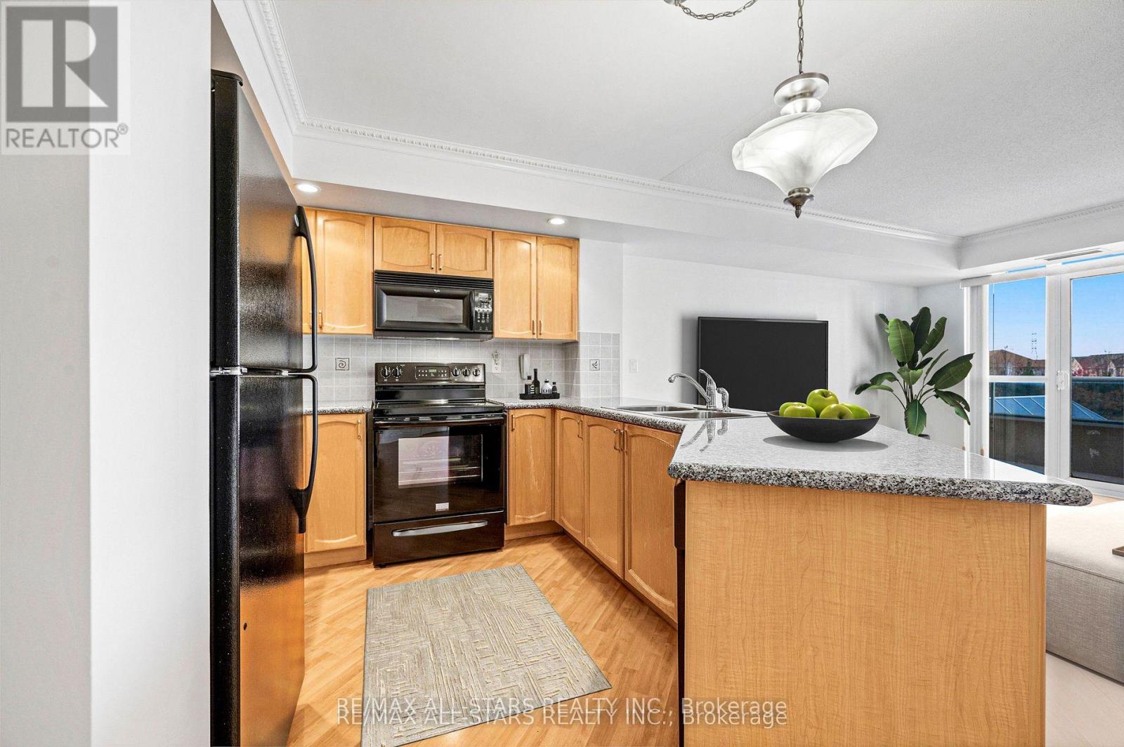 536 - 33 Cox Boulevard, Markham, Ontario  L3R 8A6 - Photo 7 - N12788688