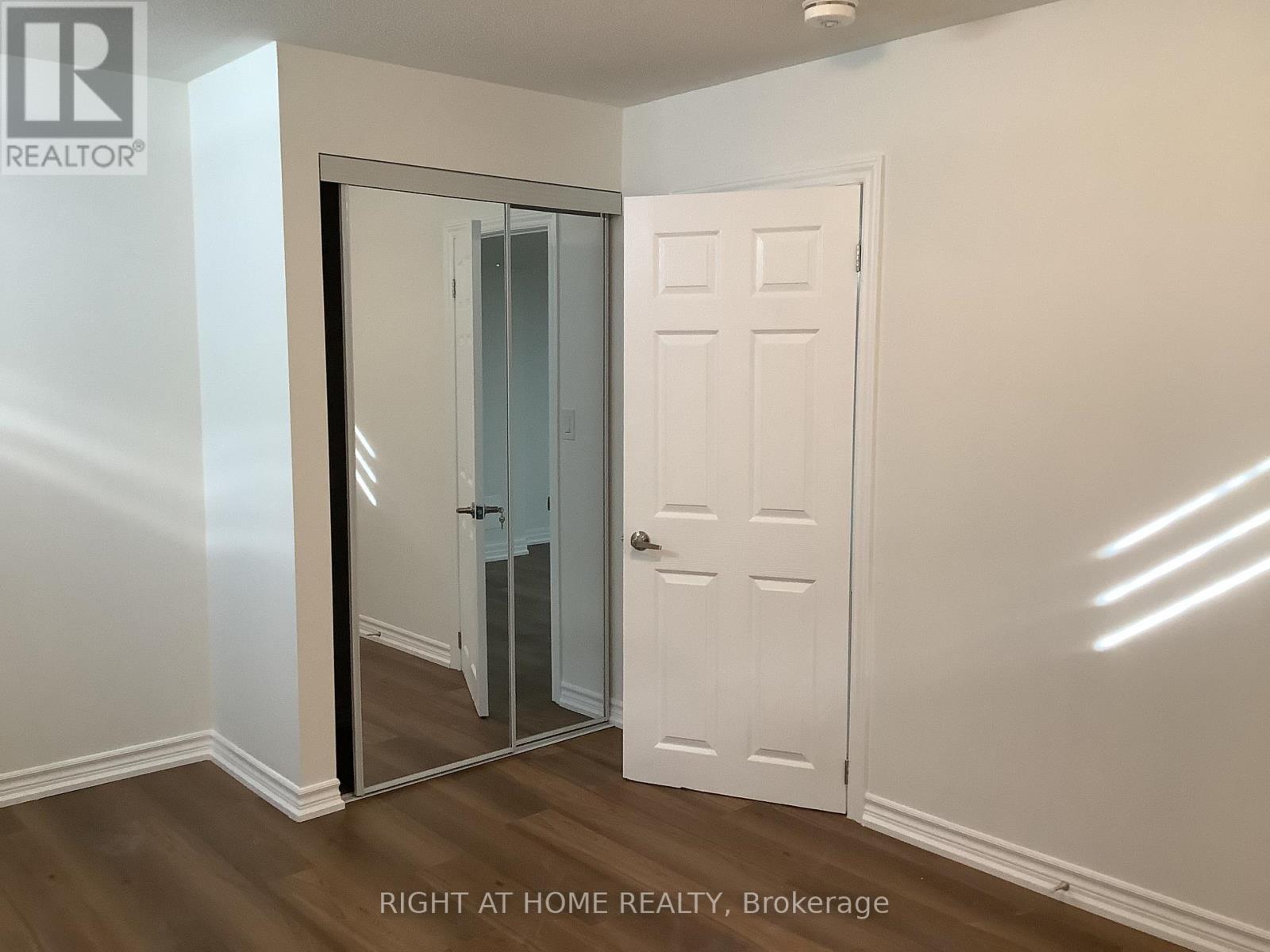 Basement - 14 Connell Drive, Georgina, Ontario  L4P 0J4 - Photo 10 - N12788694