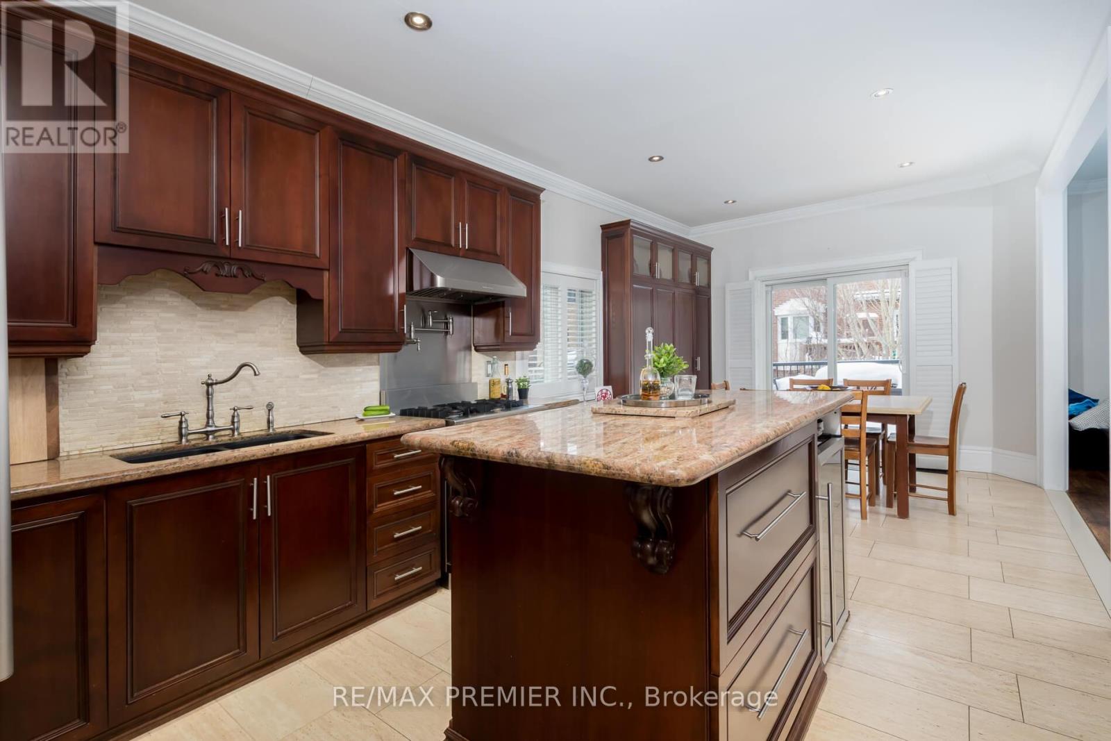 128 Clarence Street, Vaughan, Ontario  L4L 1L3 - Photo 12 - N12788706