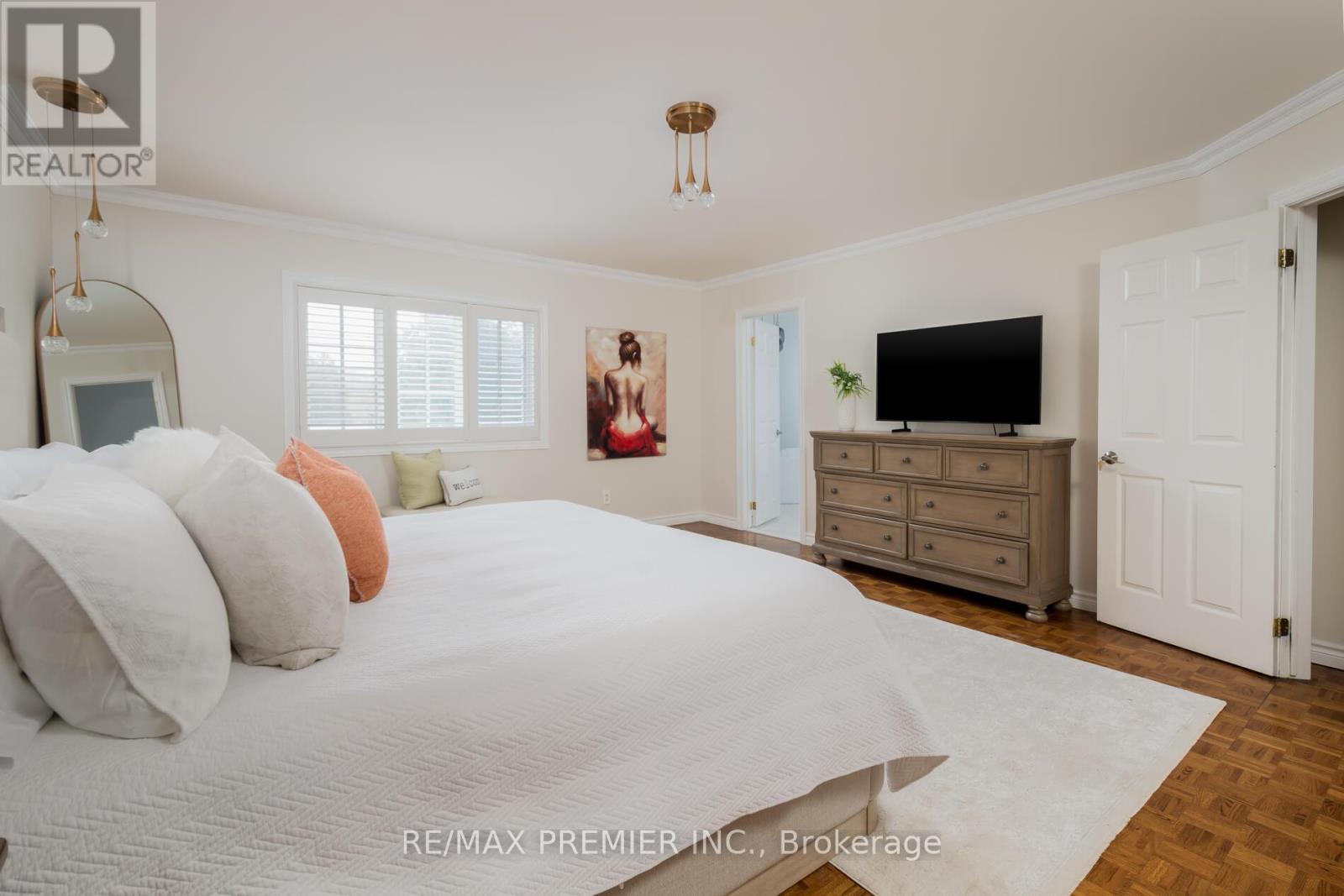 128 Clarence Street, Vaughan, Ontario  L4L 1L3 - Photo 23 - N12788706