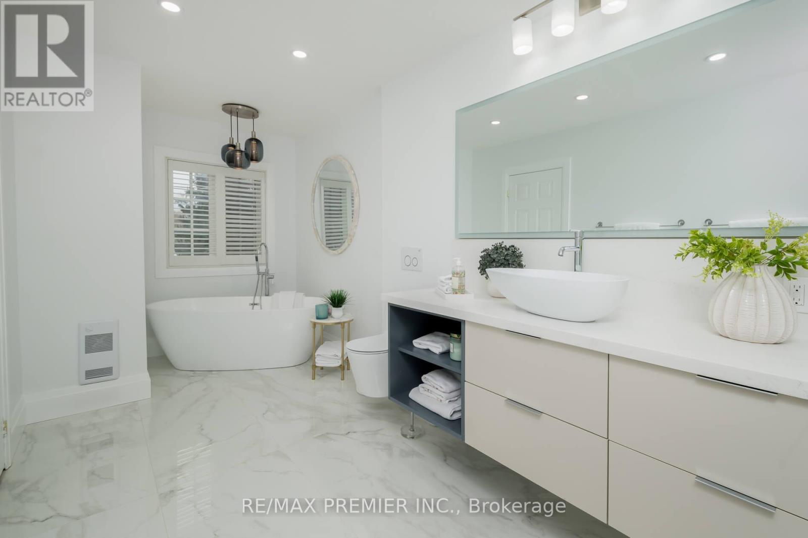 128 Clarence Street, Vaughan, Ontario  L4L 1L3 - Photo 25 - N12788706