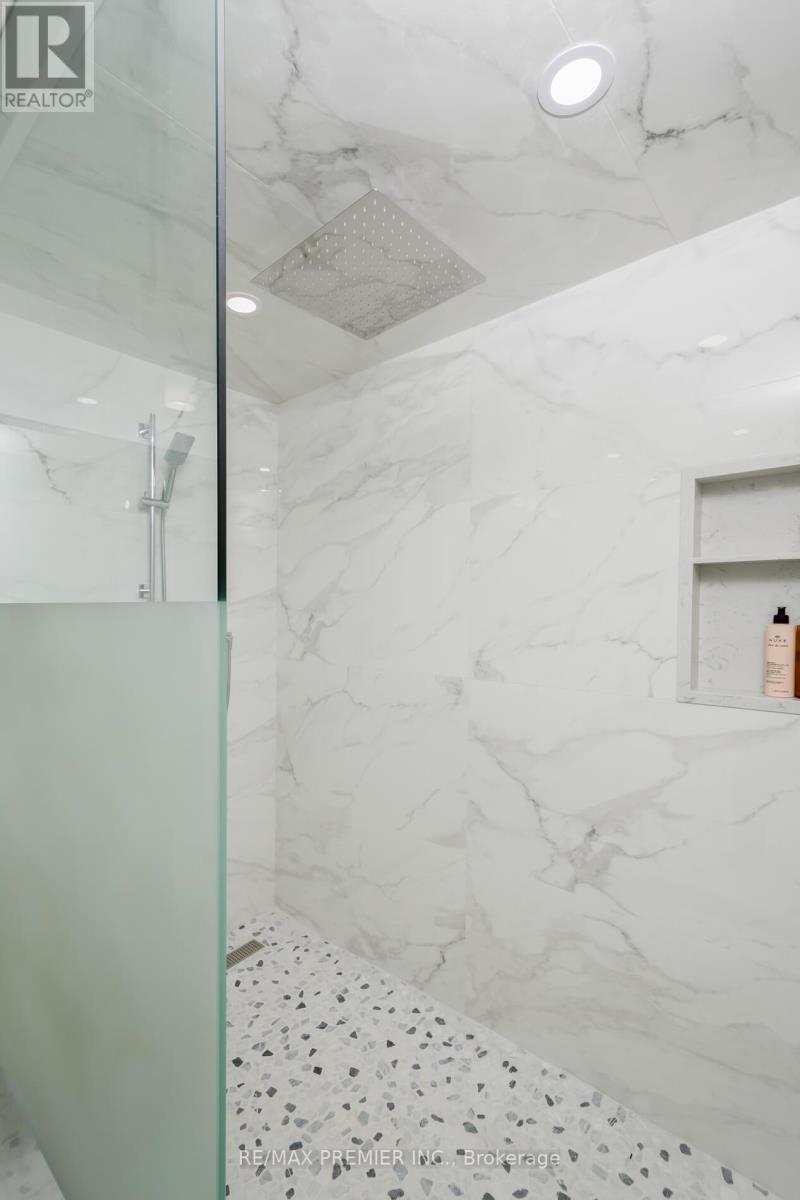 128 Clarence Street, Vaughan, Ontario  L4L 1L3 - Photo 26 - N12788706