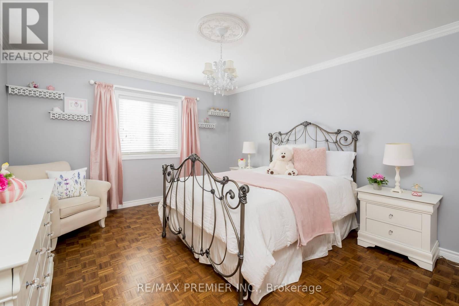 128 Clarence Street, Vaughan, Ontario  L4L 1L3 - Photo 29 - N12788706