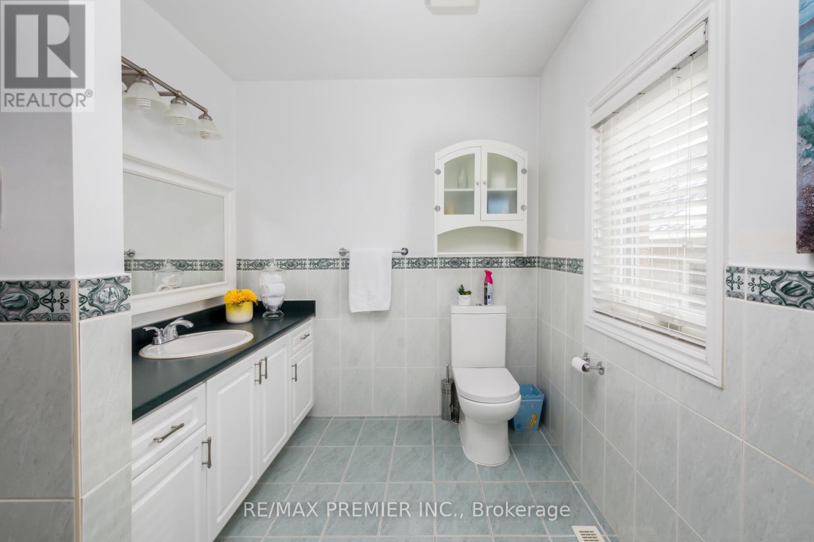 128 Clarence Street, Vaughan, Ontario  L4L 1L3 - Photo 31 - N12788706