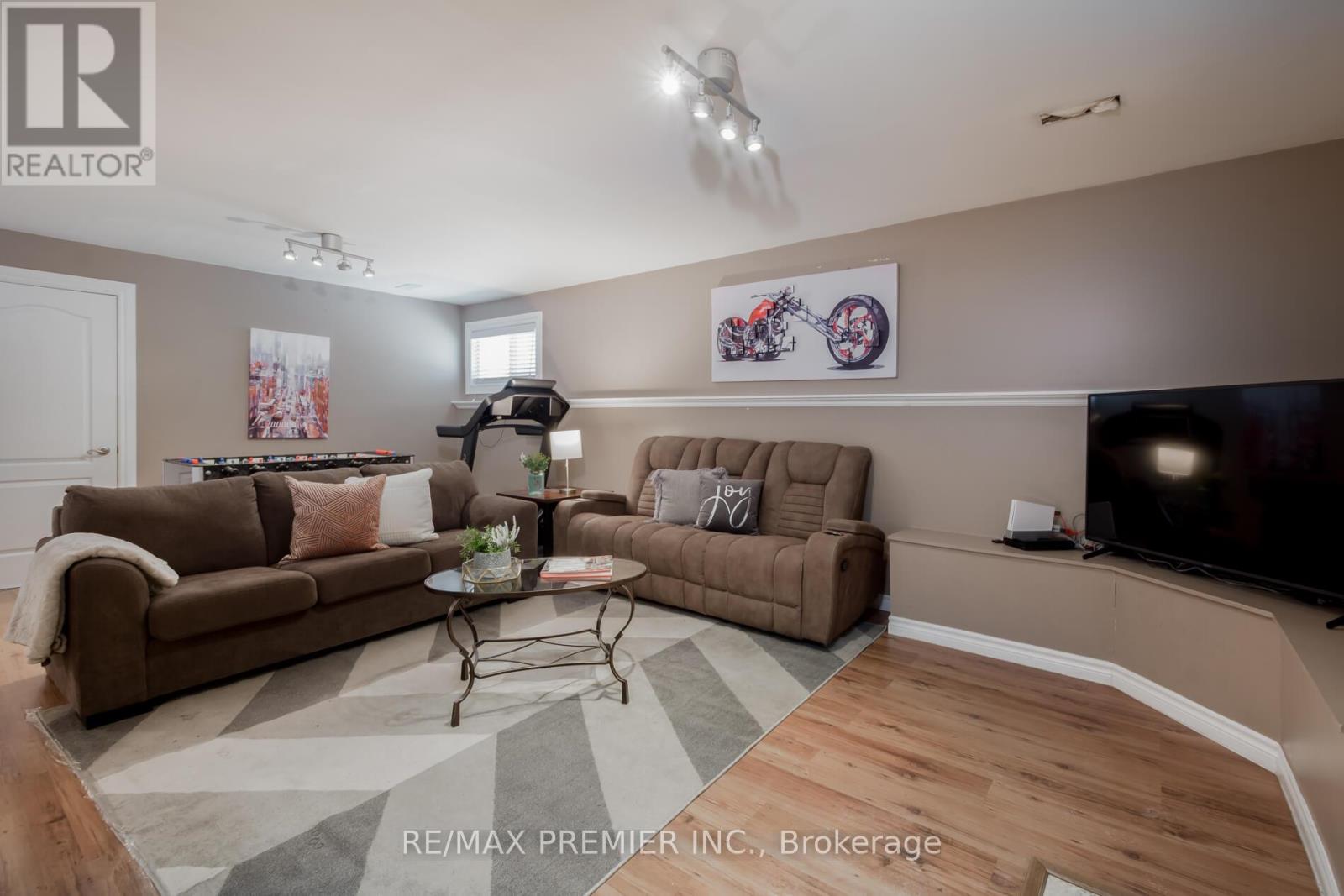 128 Clarence Street, Vaughan, Ontario  L4L 1L3 - Photo 34 - N12788706