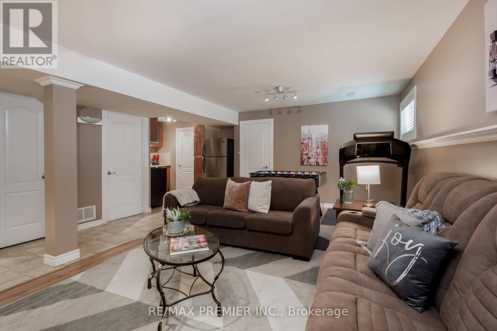 128 Clarence Street, Vaughan, Ontario  L4L 1L3 - Photo 36 - N12788706