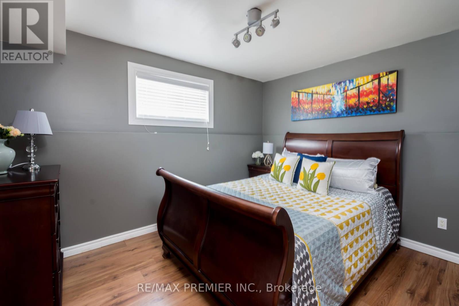 128 Clarence Street, Vaughan, Ontario  L4L 1L3 - Photo 38 - N12788706