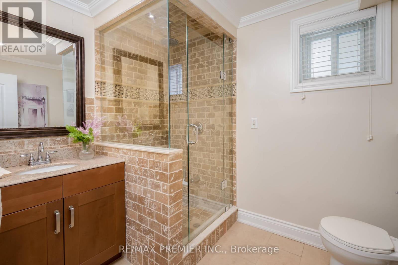 128 Clarence Street, Vaughan, Ontario  L4L 1L3 - Photo 39 - N12788706