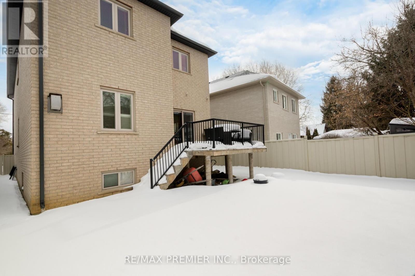 128 Clarence Street, Vaughan, Ontario  L4L 1L3 - Photo 44 - N12788706