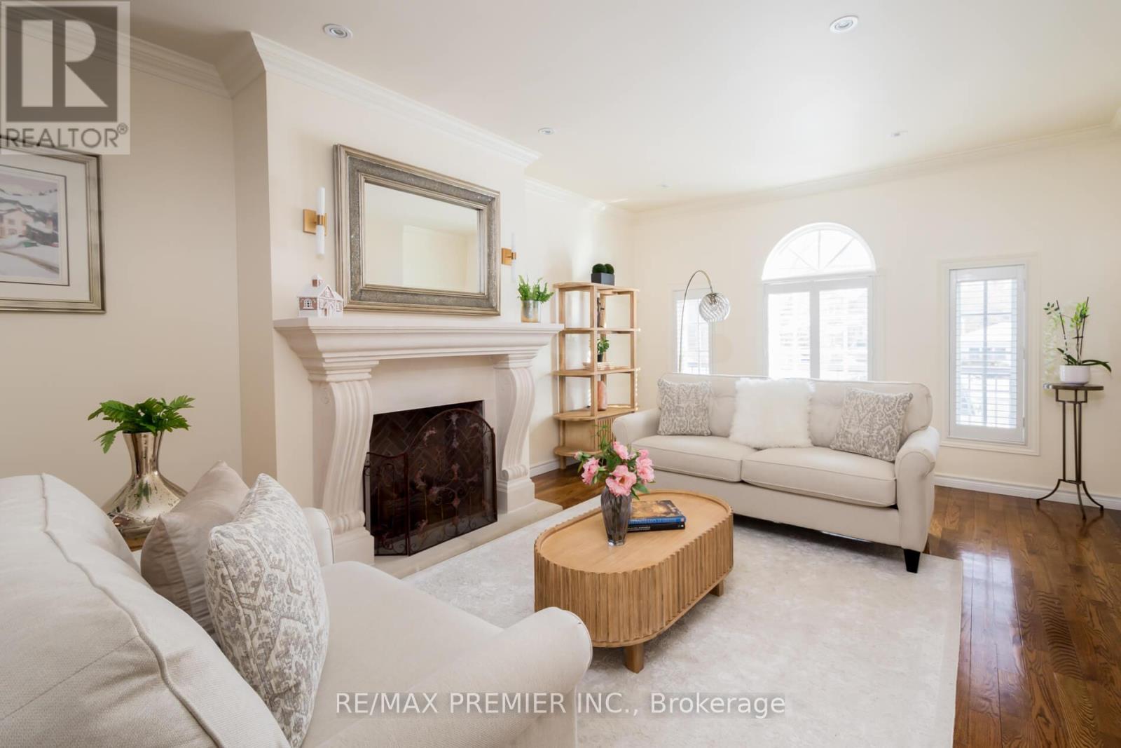 128 Clarence Street, Vaughan, Ontario  L4L 1L3 - Photo 7 - N12788706