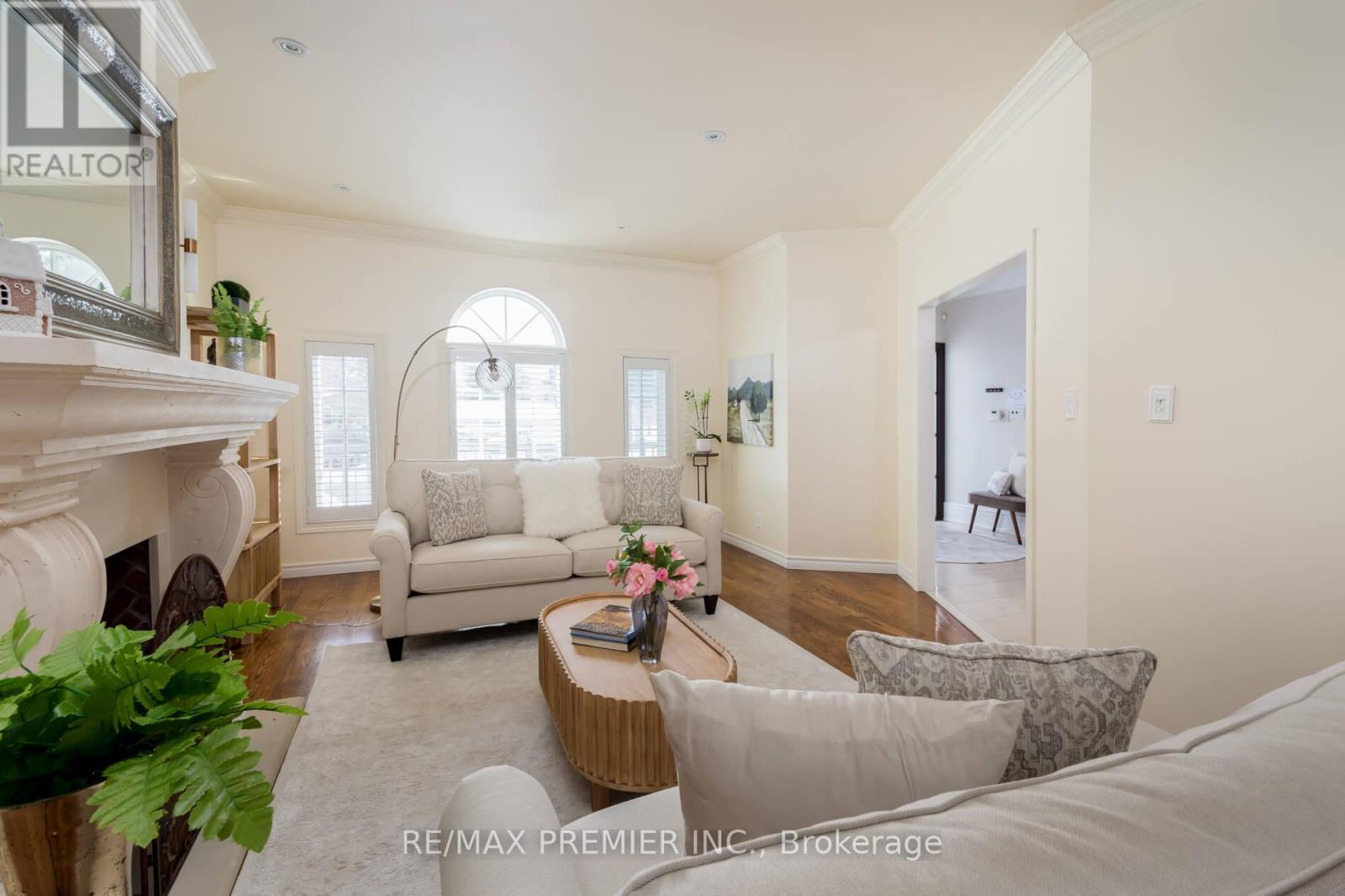 128 Clarence Street, Vaughan, Ontario  L4L 1L3 - Photo 8 - N12788706