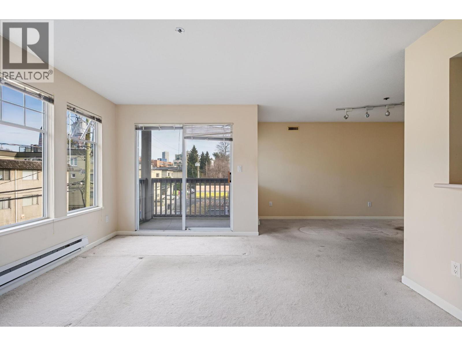 Listing Picture 6 of 23 : 304 1989 W 1ST AVENUE, Vancouver / 溫哥華 - 魯藝地產 Yvonne Lu Group - MLS Medallion Club Member