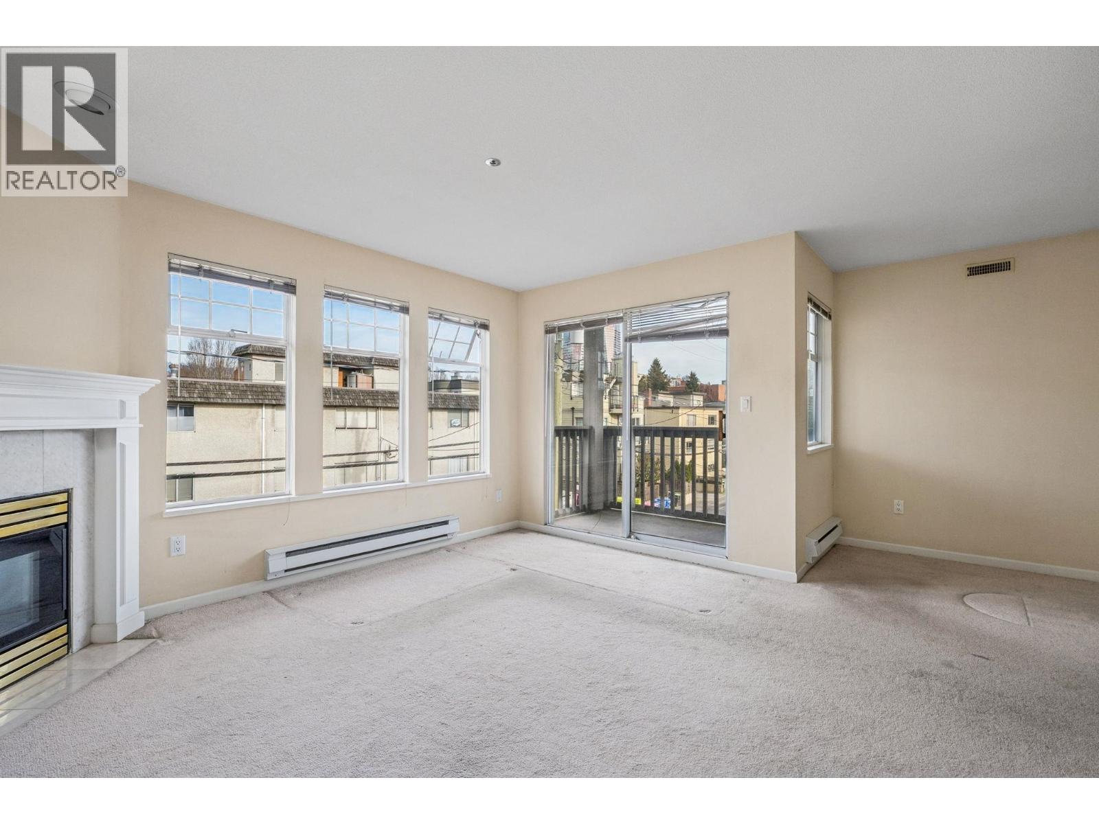 Listing Picture 4 of 23 : 304 1989 W 1ST AVENUE, Vancouver / 溫哥華 - 魯藝地產 Yvonne Lu Group - MLS Medallion Club Member