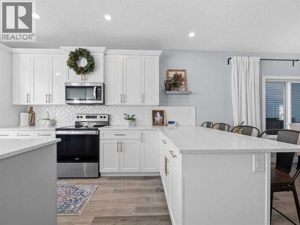 124 Highview Gate Se, Balzac, Alberta  T4A 3L6 - Photo 2 - A2282760