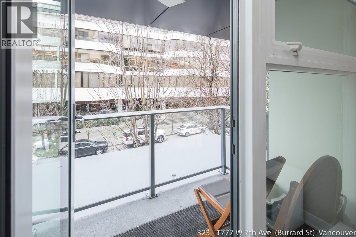 323 1777 W 7th Avenue, Vancouver, British Columbia  V6J 0E5 - Photo 11 - R3088314