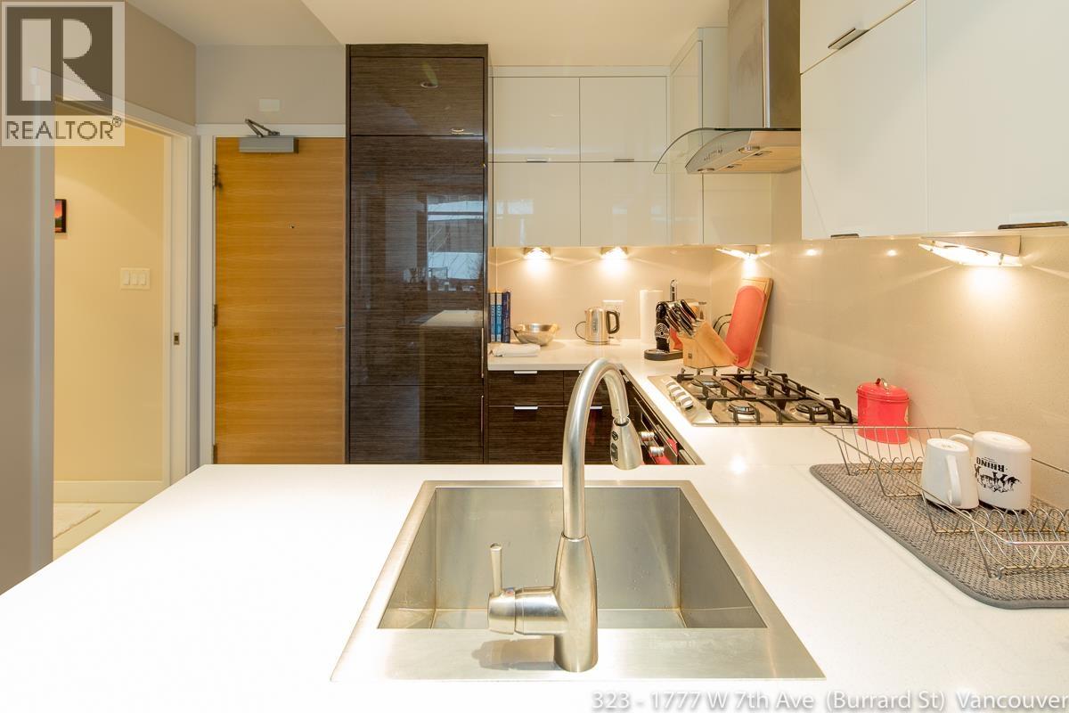 323 1777 W 7th Avenue, Vancouver, British Columbia  V6J 0E5 - Photo 3 - R3088314