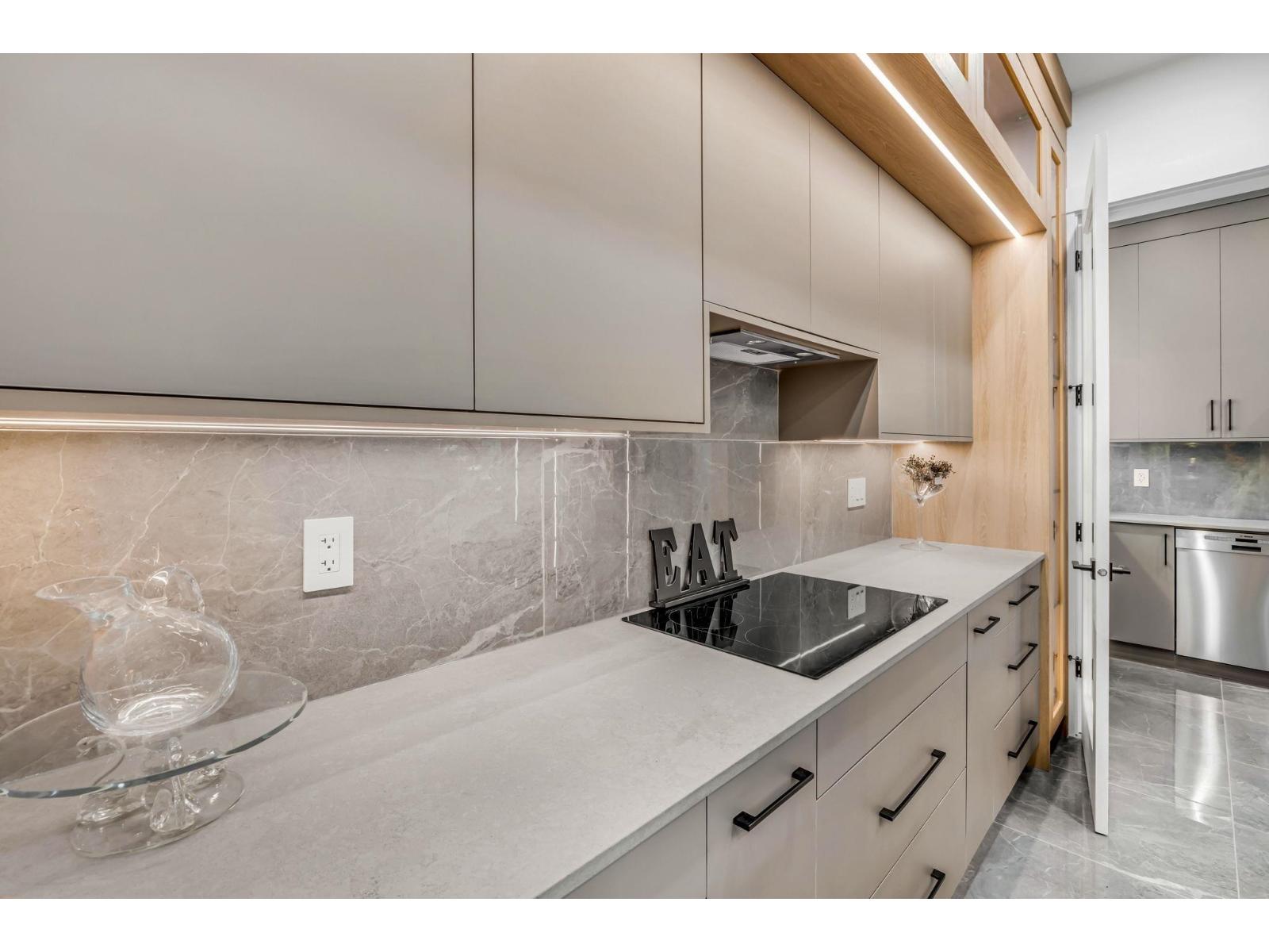 16059 9a Ave Avenue, Surrey, British Columbia  V4A 4W5 - Photo 13 - R3089908