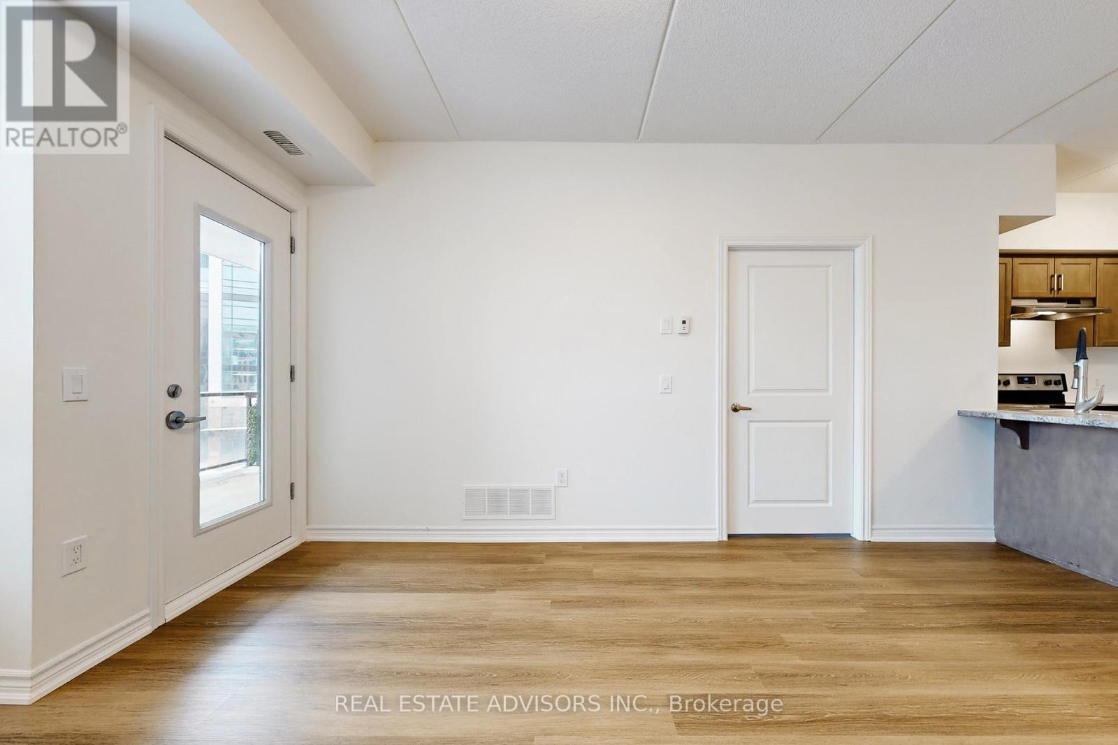 306 - 630 Sauve Street, Milton, Ontario  L9T 9A6 - Photo 7 - W12788704