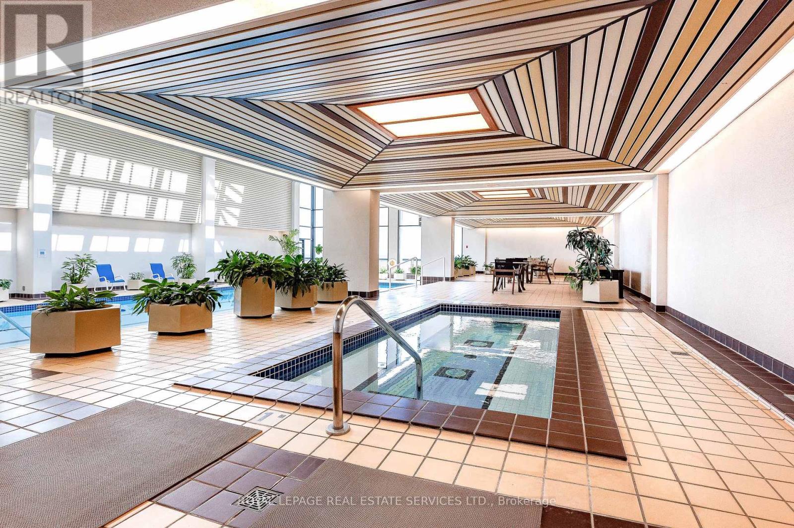 1601 - 2180 Marine Drive, Oakville, Ontario  L6L 5V2 - Photo 37 - W12788716