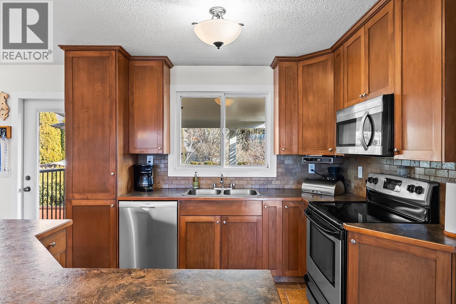 565 Hemlock Road, Kelowna, British Columbia  V1X 4W8 - Photo 13 - 10375750