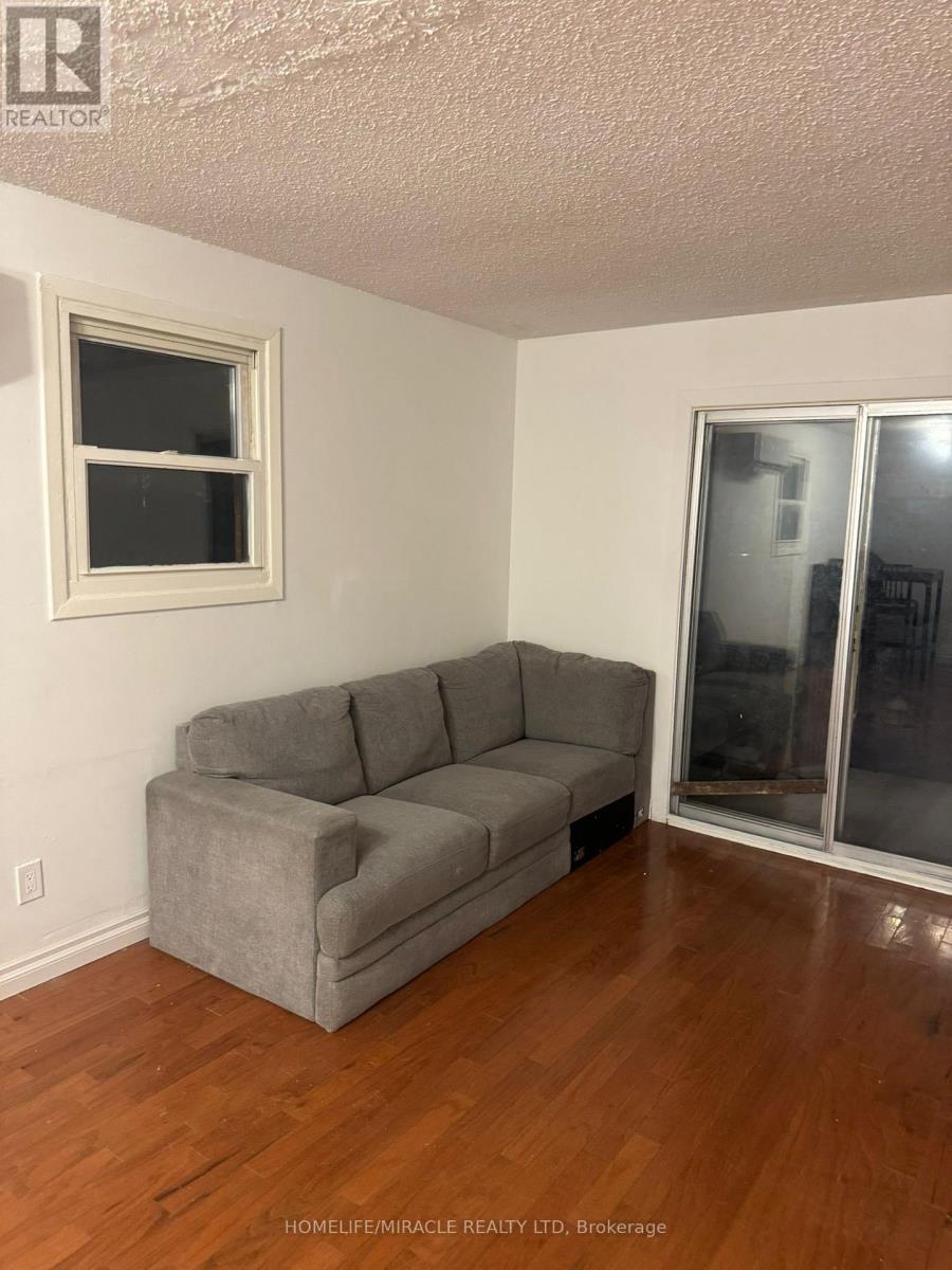 78 Walpole Avenue E, Toronto, Ontario  M4L 2J1 - Photo 4 - E12785702