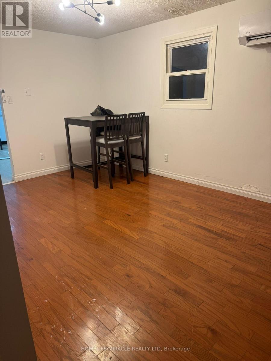 78 Walpole Avenue E, Toronto, Ontario  M4L 2J1 - Photo 3 - E12785702