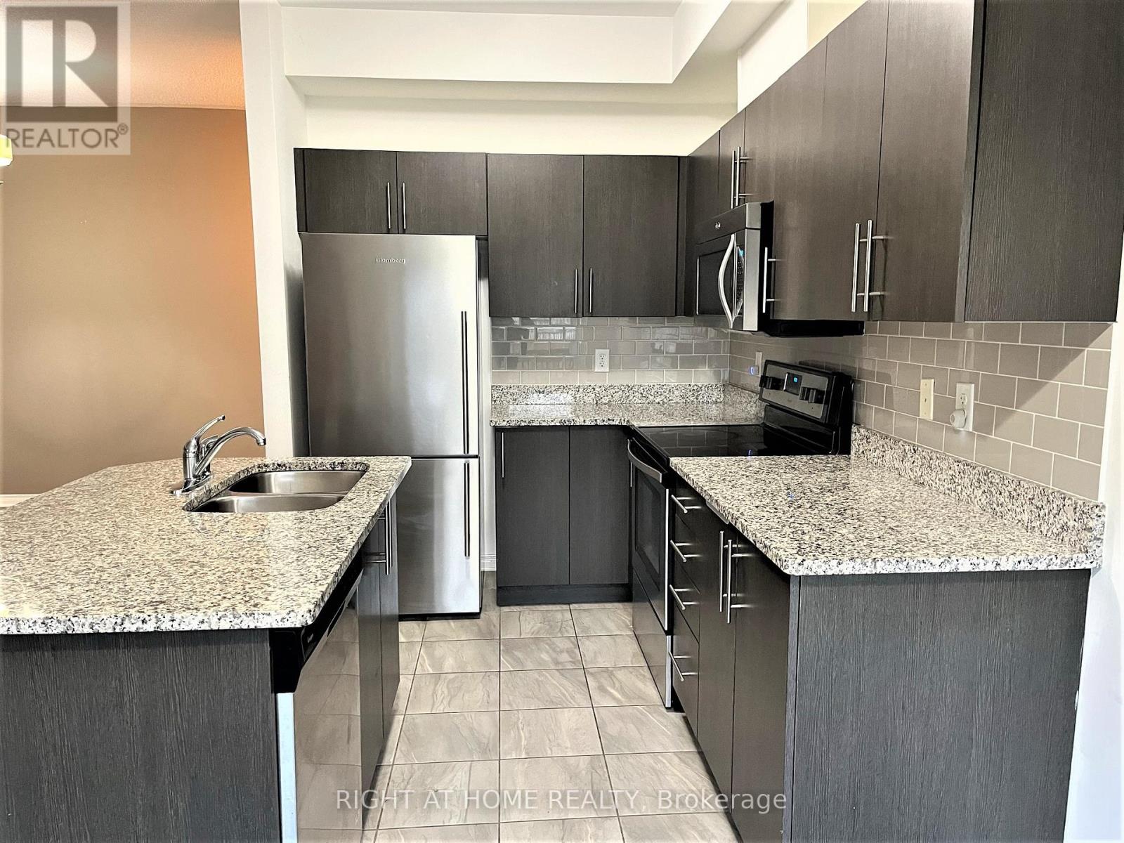 39 Dundalk Private, Ottawa, Ontario  K2J 0J5 - Photo 11 - X12788762