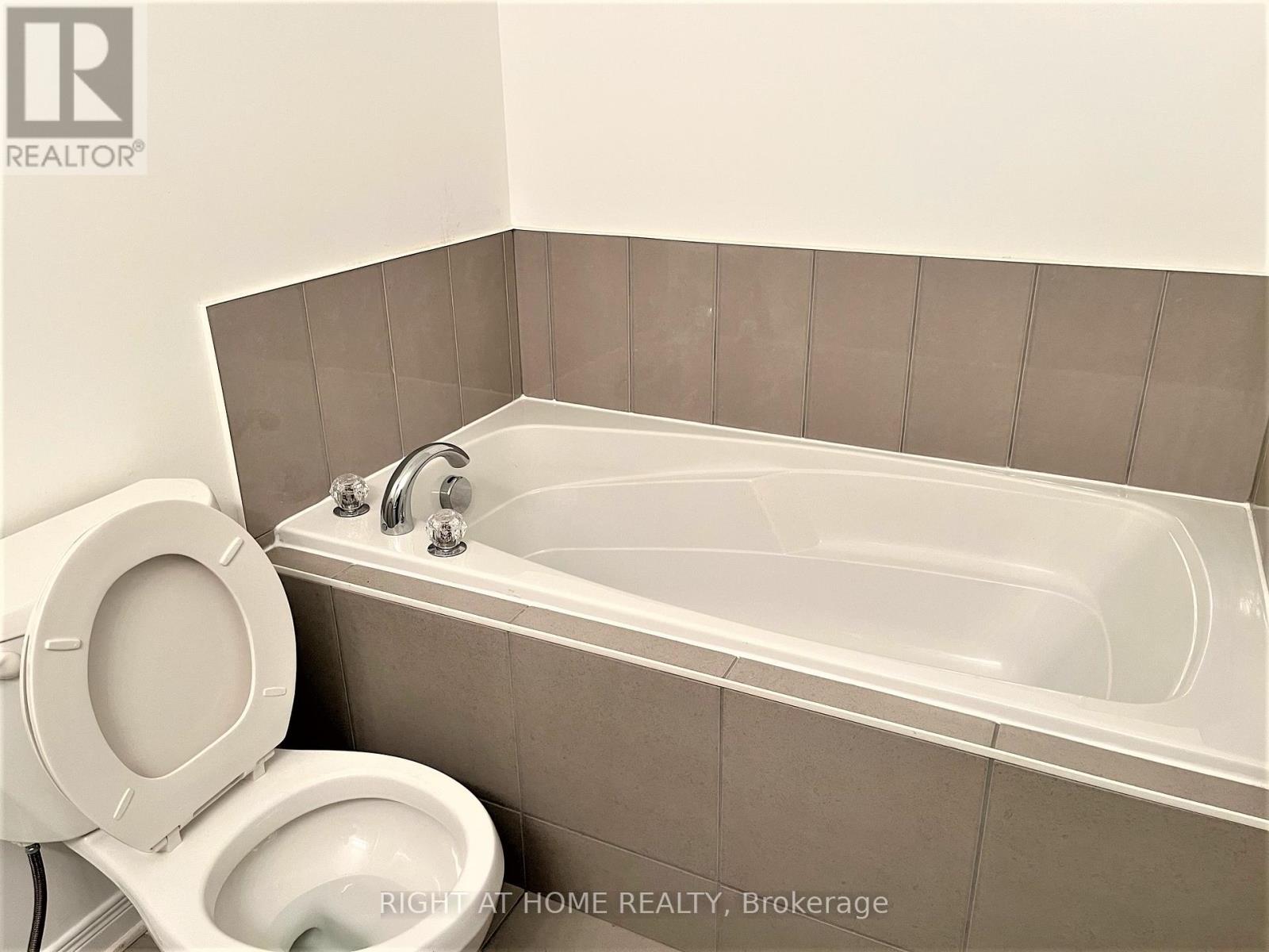 39 Dundalk Private, Ottawa, Ontario  K2J 0J5 - Photo 19 - X12788762