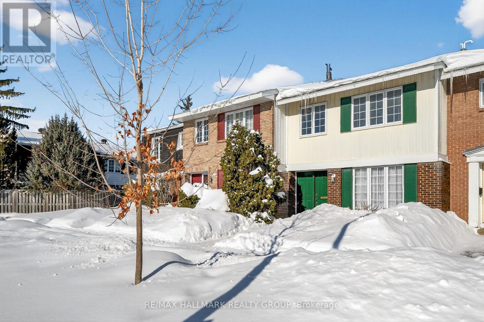 111 - 1061 Meadowlands Drive, Ottawa, Ontario  K2C 0K5 - Photo 2 - X12788768