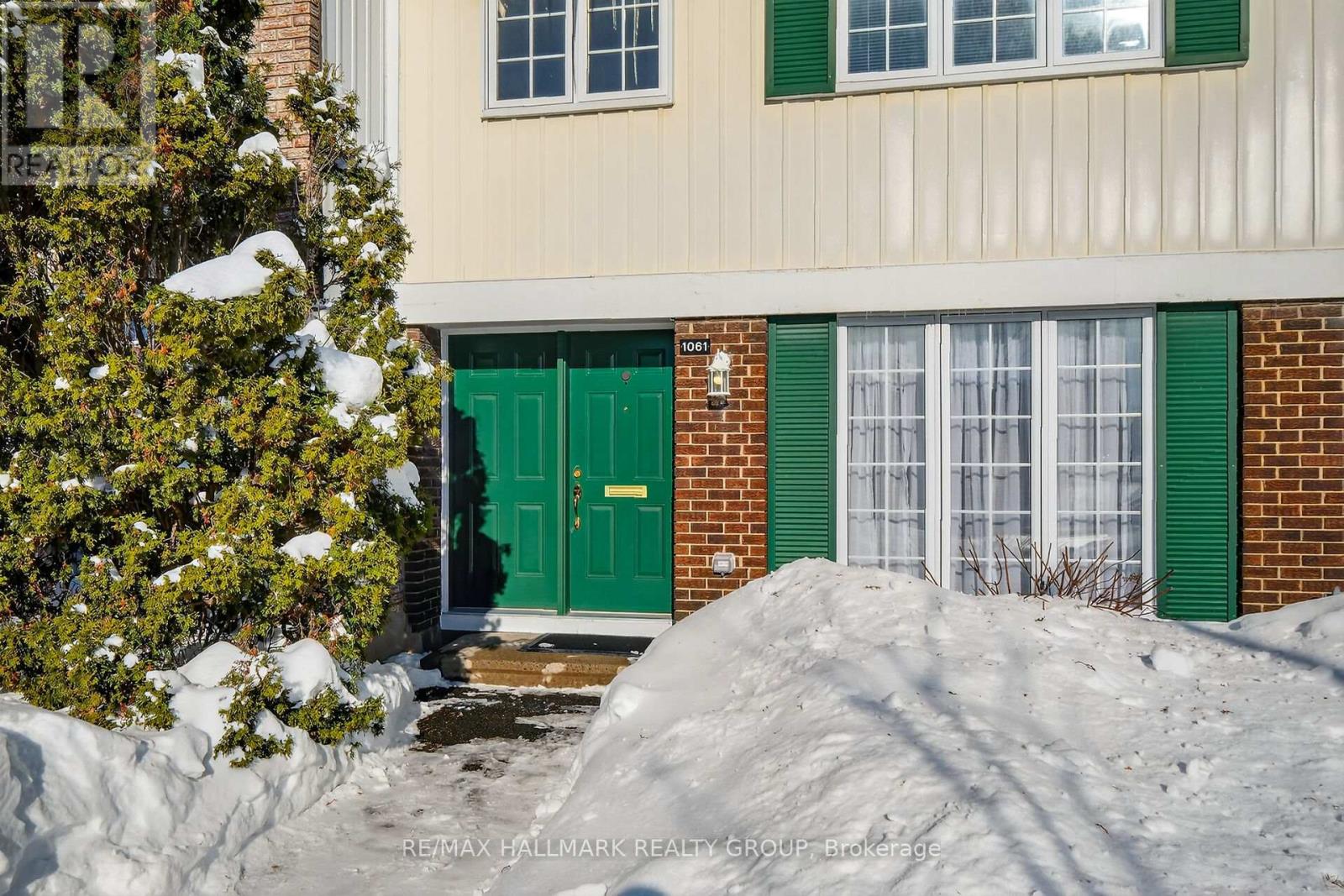 111 - 1061 Meadowlands Drive, Ottawa, Ontario  K2C 0K5 - Photo 4 - X12788768
