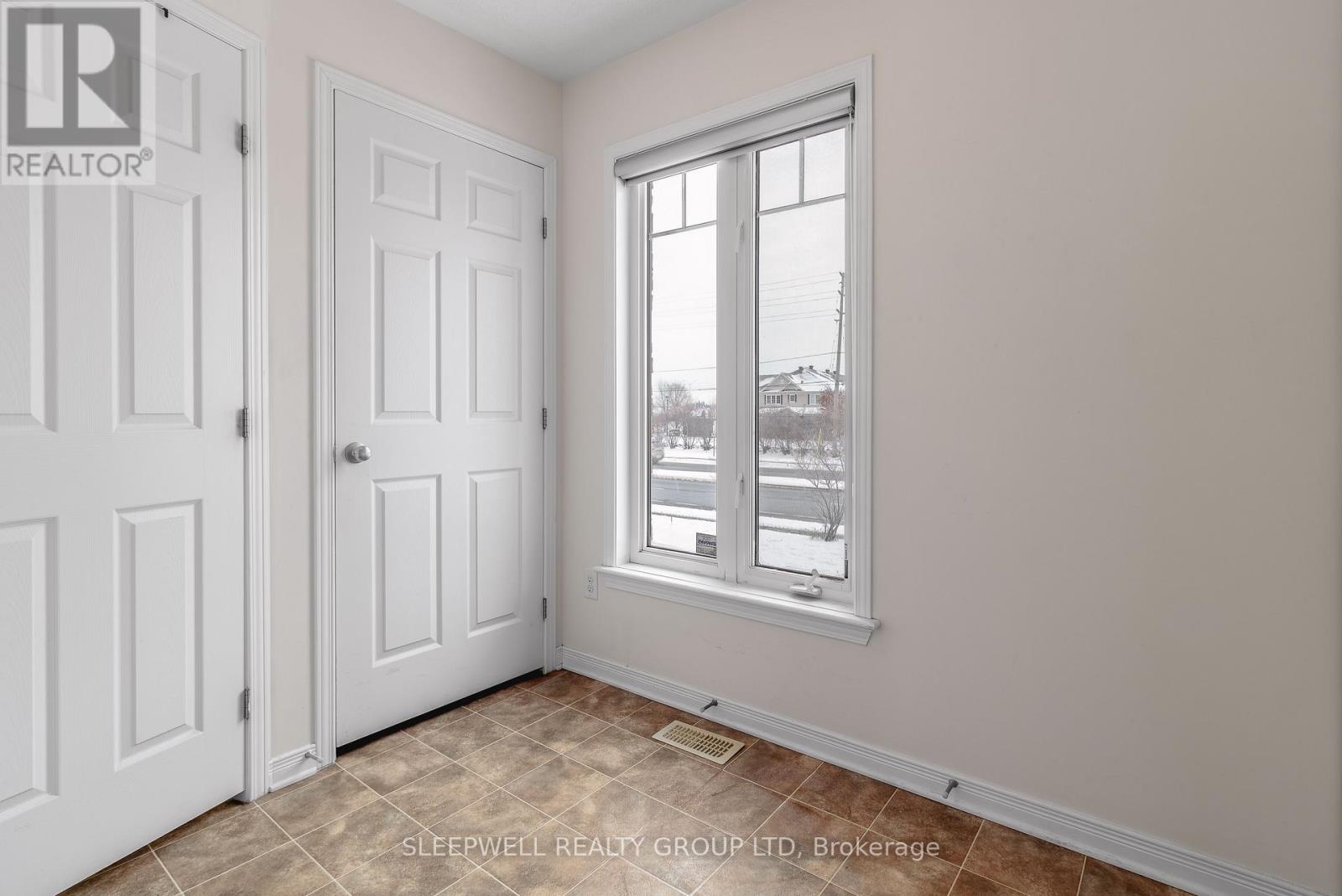 3389 Cambrian Road, Ottawa, Ontario  K2J 1S3 - Photo 3 - X12788796