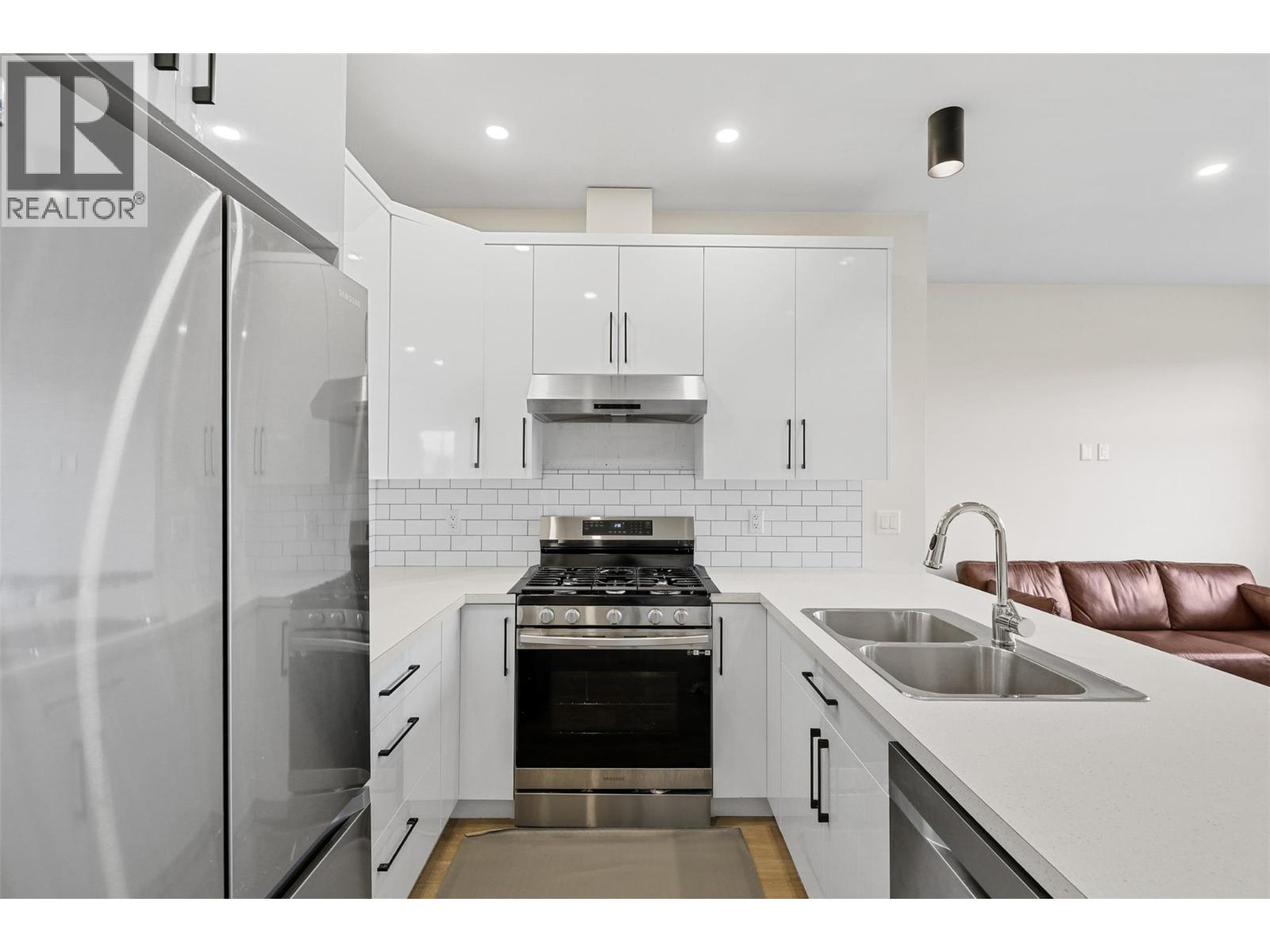 1701 Foxtail Drive Unit# 123, Kamloops, British Columbia  V1S 0B1 - Photo 5 - 10376013