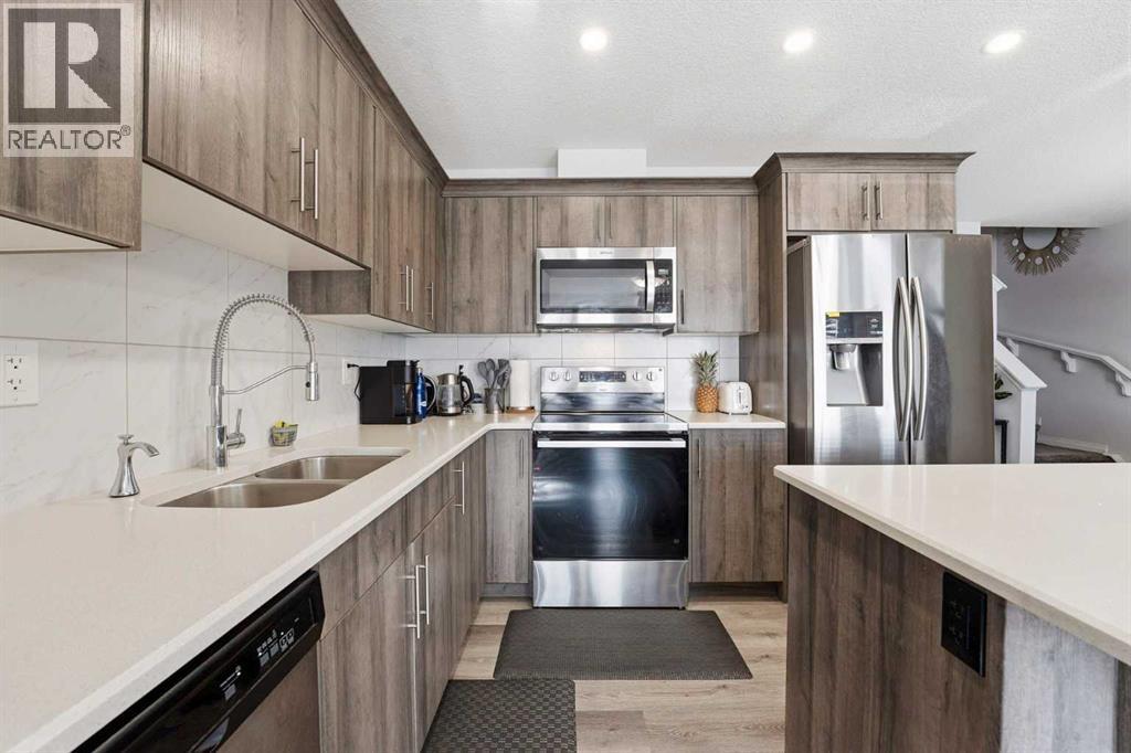 752 Osborne Drive Sw, Airdrie, Alberta  T4B 5E5 - Photo 9 - A2283346