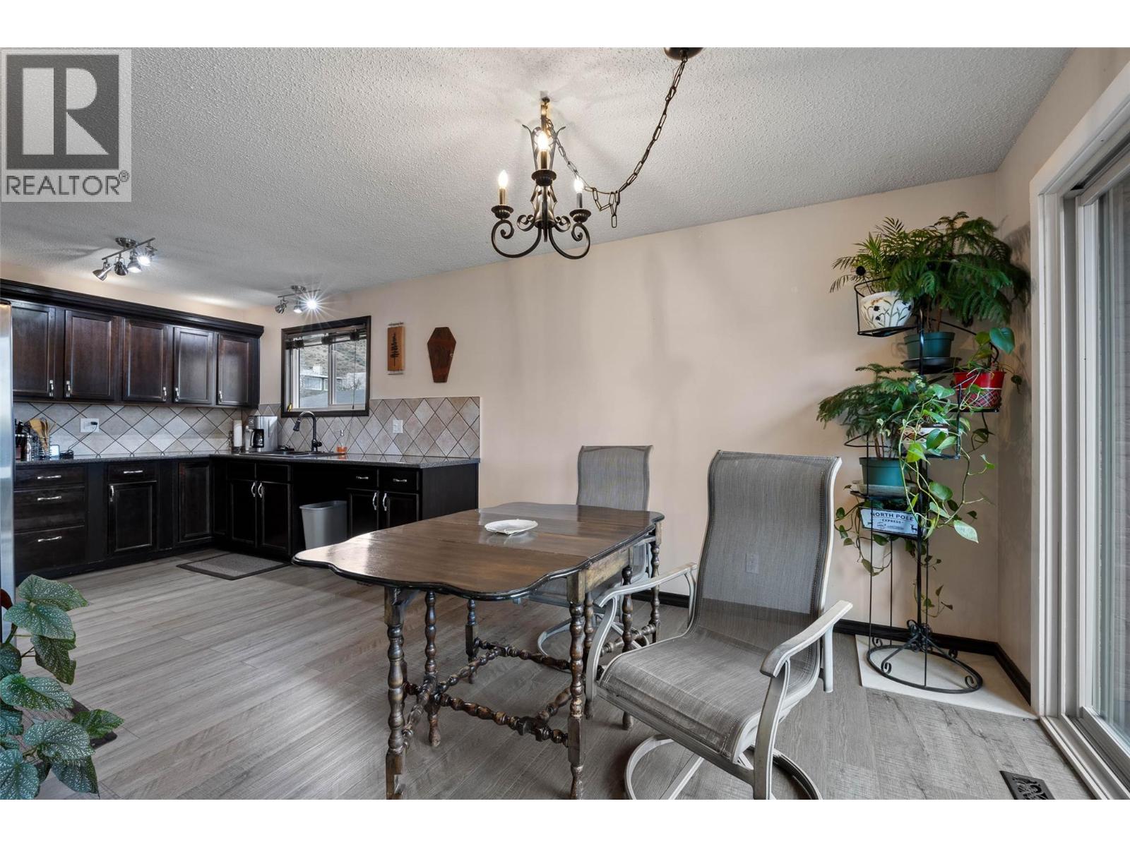 1864 Dickenson Road, Kamloops, British Columbia  V2B 6C9 - Photo 6 - 10376006