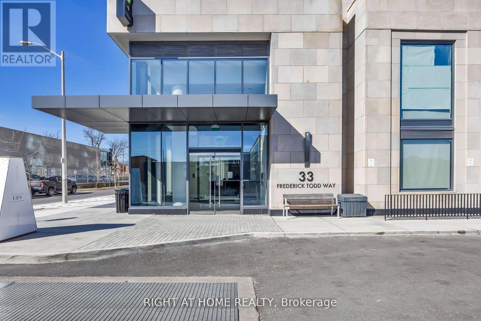 812 - 33 FREDERICK TODD WAY, Toronto, Ontario