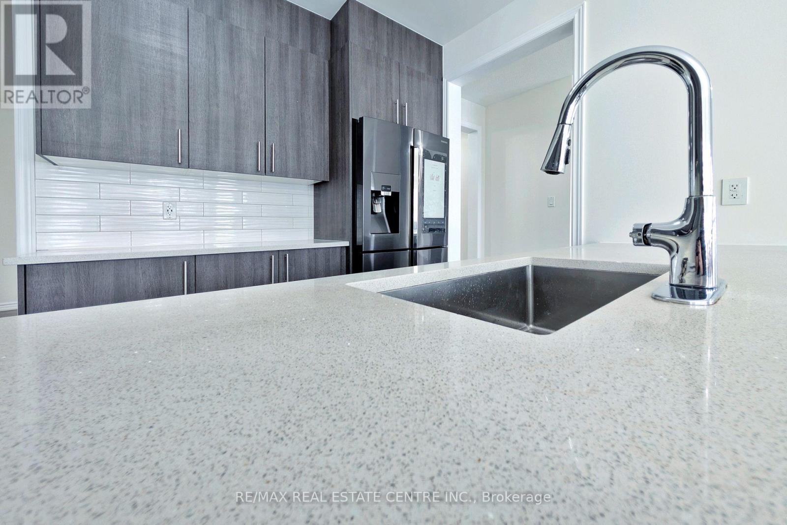 187 Lyle Drive, Clarington, Ontario  L1C 0V6 - Photo 16 - E12788740