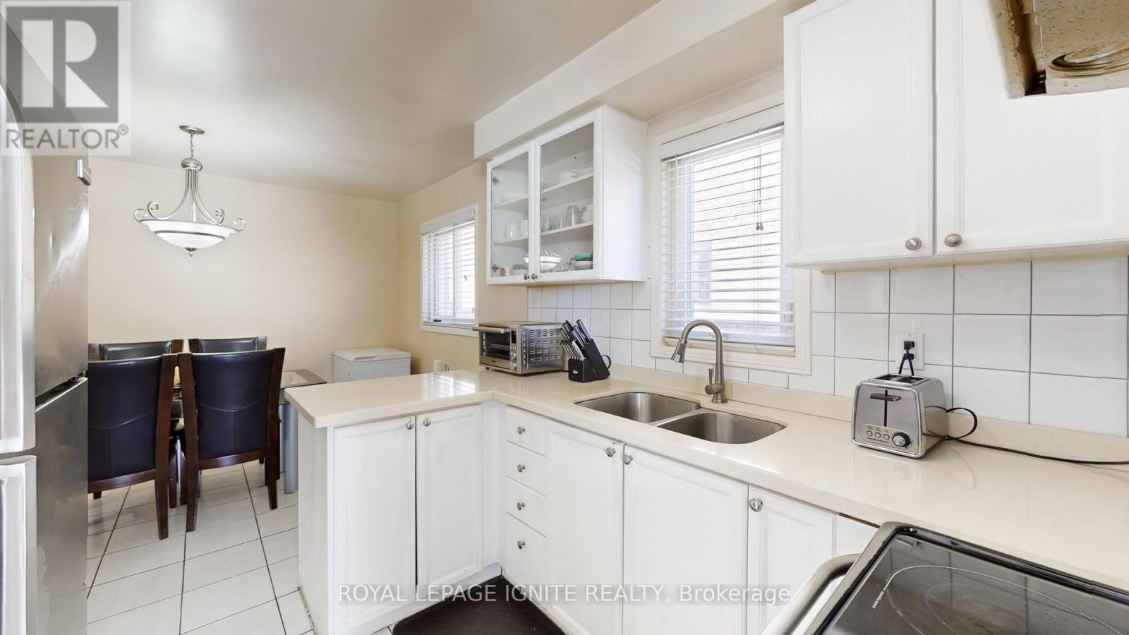 11 Iles Street, Ajax, Ontario  L1T 3V4 - Photo 9 - E12788764