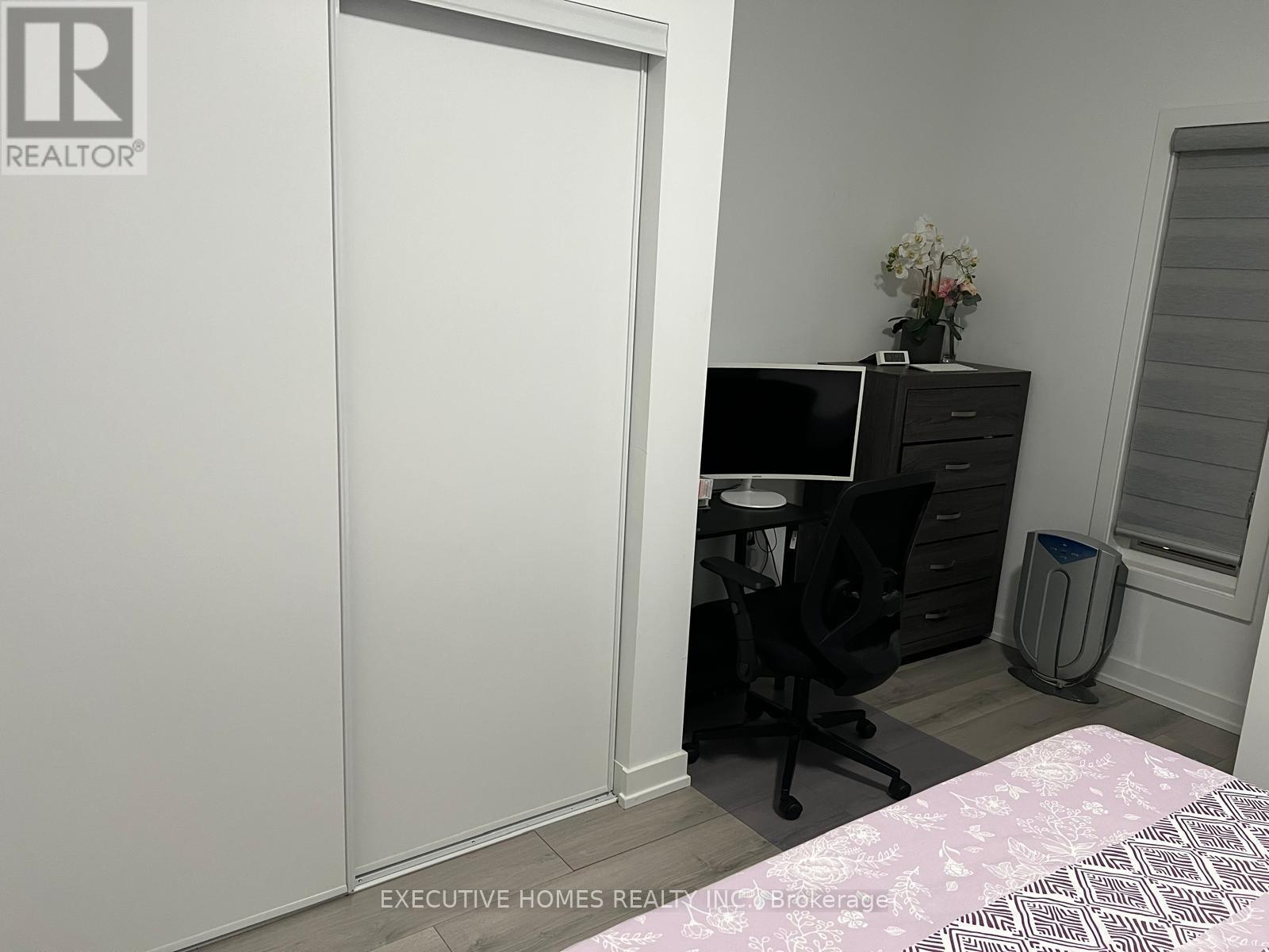 9 Calamint Lane, Toronto, Ontario  M1W 2H1 - Photo 11 - E12788766