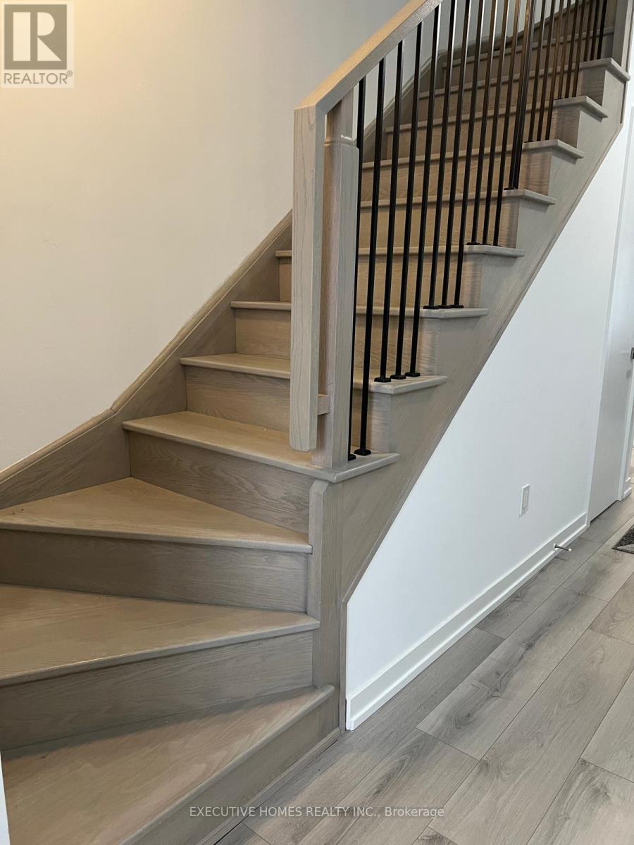 9 Calamint Lane, Toronto, Ontario  M1W 2H1 - Photo 14 - E12788766