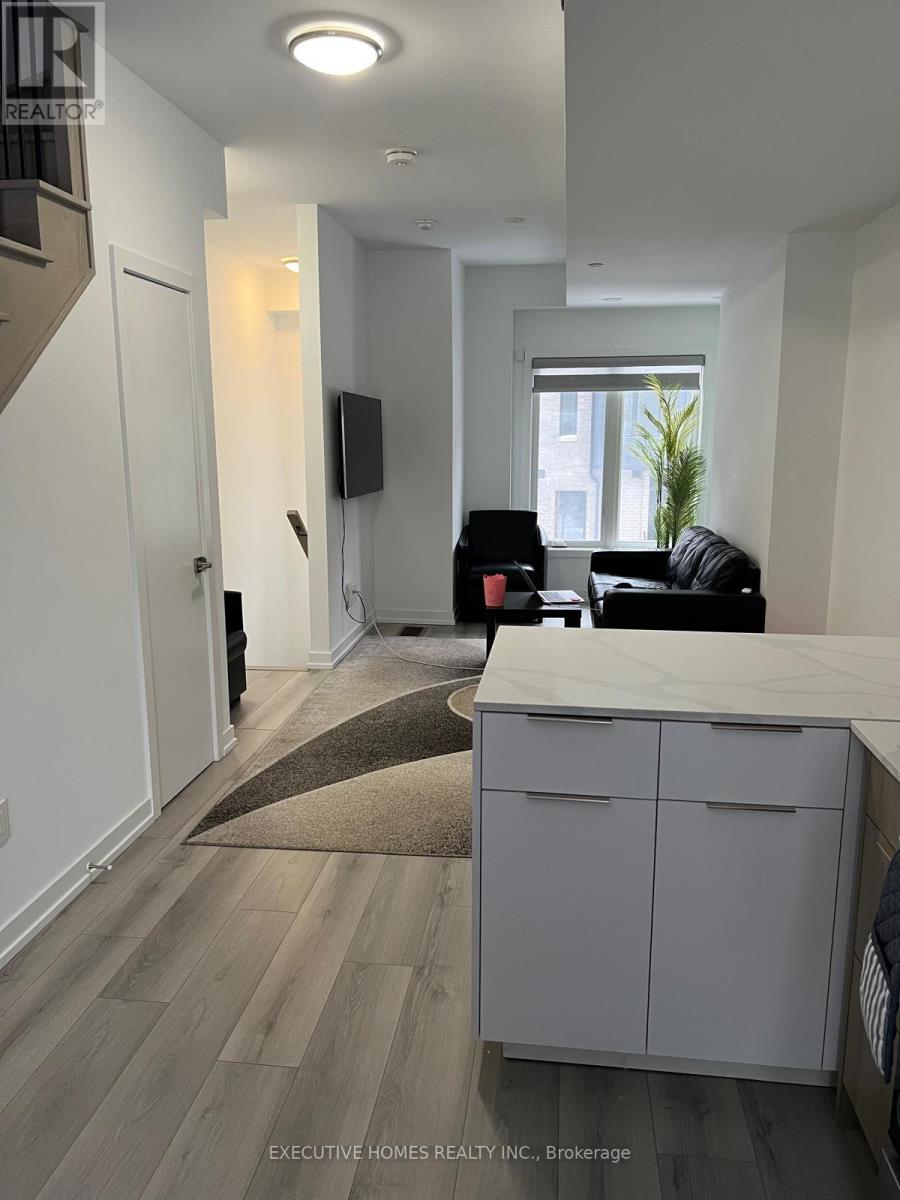 9 Calamint Lane, Toronto, Ontario  M1W 2H1 - Photo 9 - E12788766