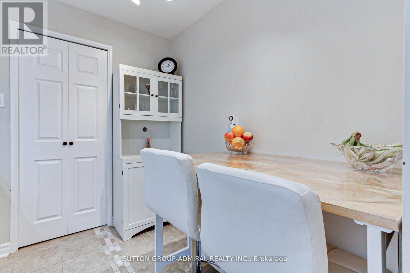 303 - 1 Royal Orchard Boulevard, Markham, Ontario  L3T 3C2 - Photo 13 - N12788748