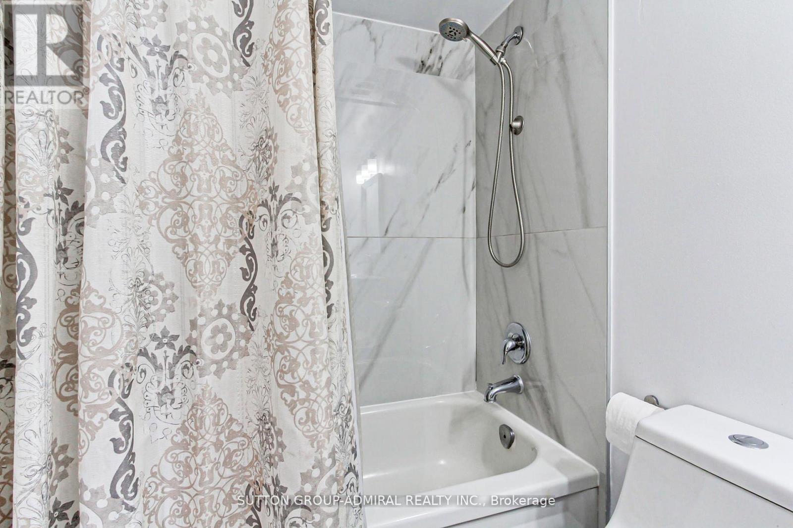 303 - 1 Royal Orchard Boulevard, Markham, Ontario  L3T 3C2 - Photo 31 - N12788748