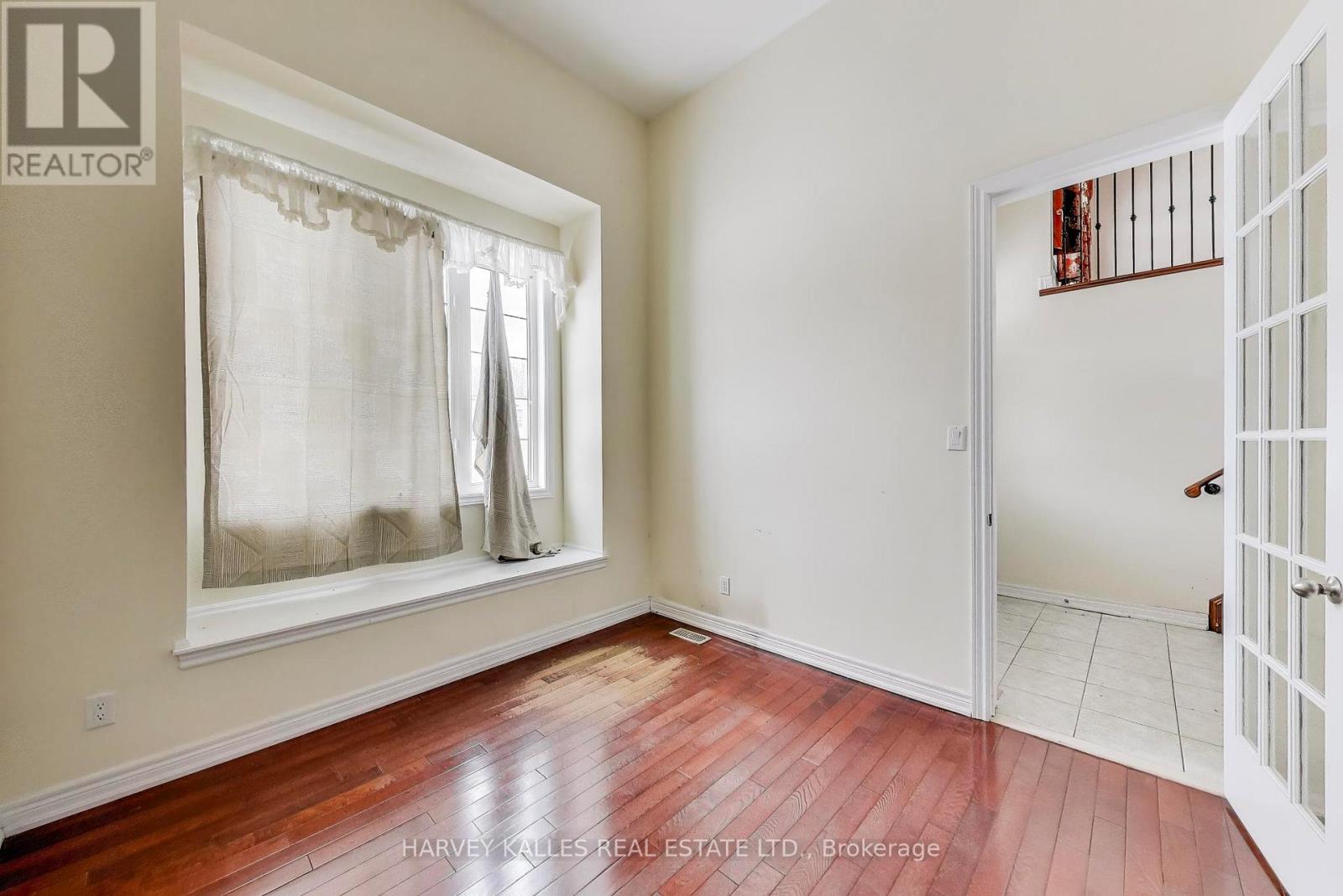 28 Morganfield Court, Richmond Hill, Ontario  L4E 0S6 - Photo 23 - N12788786