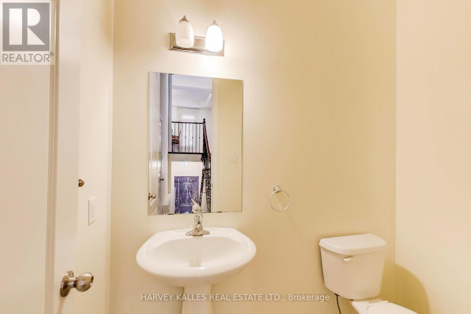 28 Morganfield Court, Richmond Hill, Ontario  L4E 0S6 - Photo 25 - N12788786