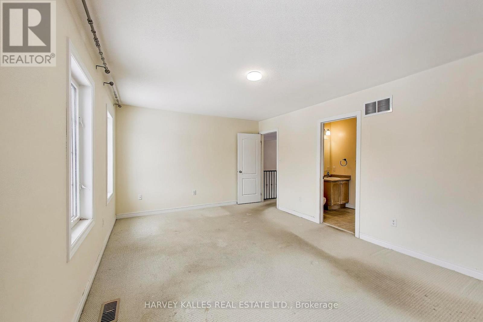 28 Morganfield Court, Richmond Hill, Ontario  L4E 0S6 - Photo 37 - N12788786