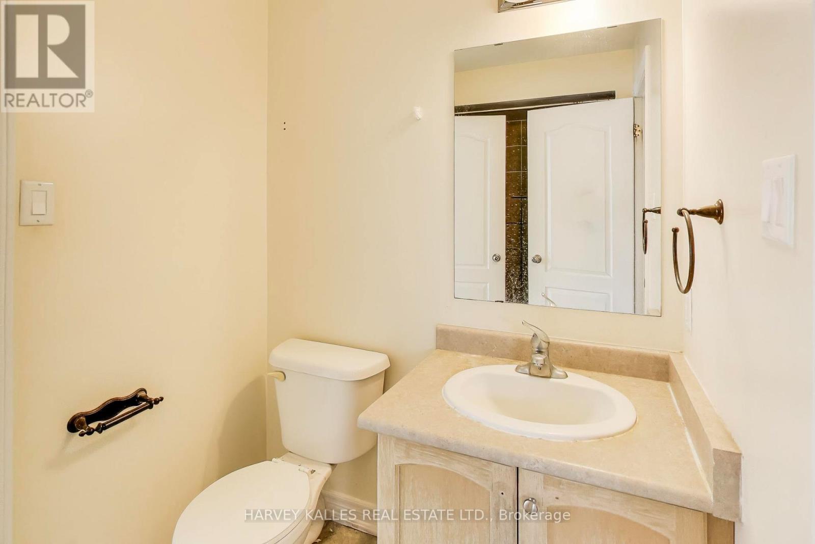 28 Morganfield Court, Richmond Hill, Ontario  L4E 0S6 - Photo 38 - N12788786