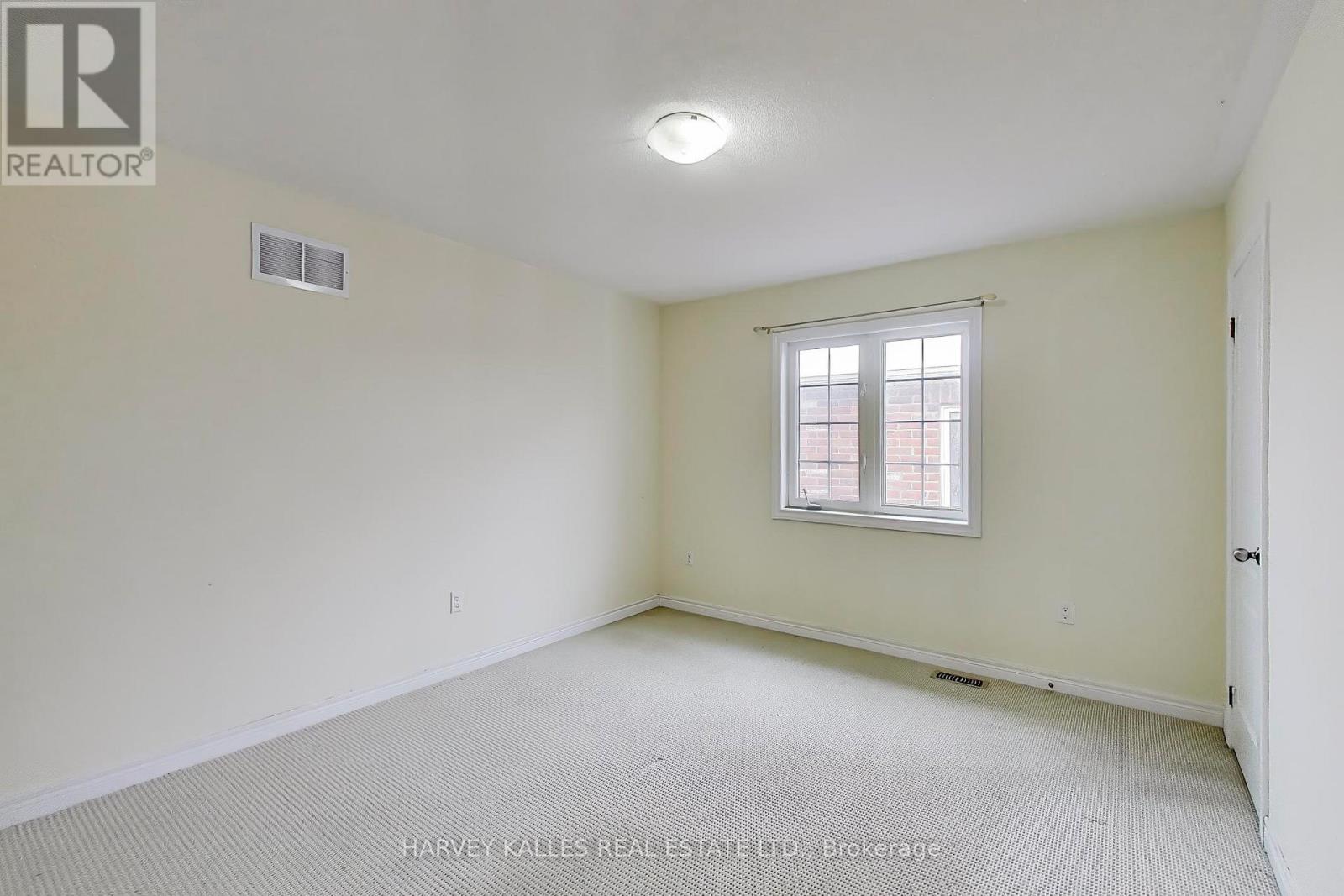 28 Morganfield Court, Richmond Hill, Ontario  L4E 0S6 - Photo 39 - N12788786