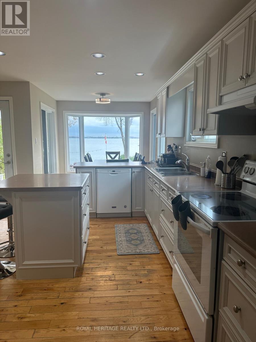 3911 Menoke Beach Road, Severn, Ontario  L3V 0Y9 - Photo 4 - S12788744