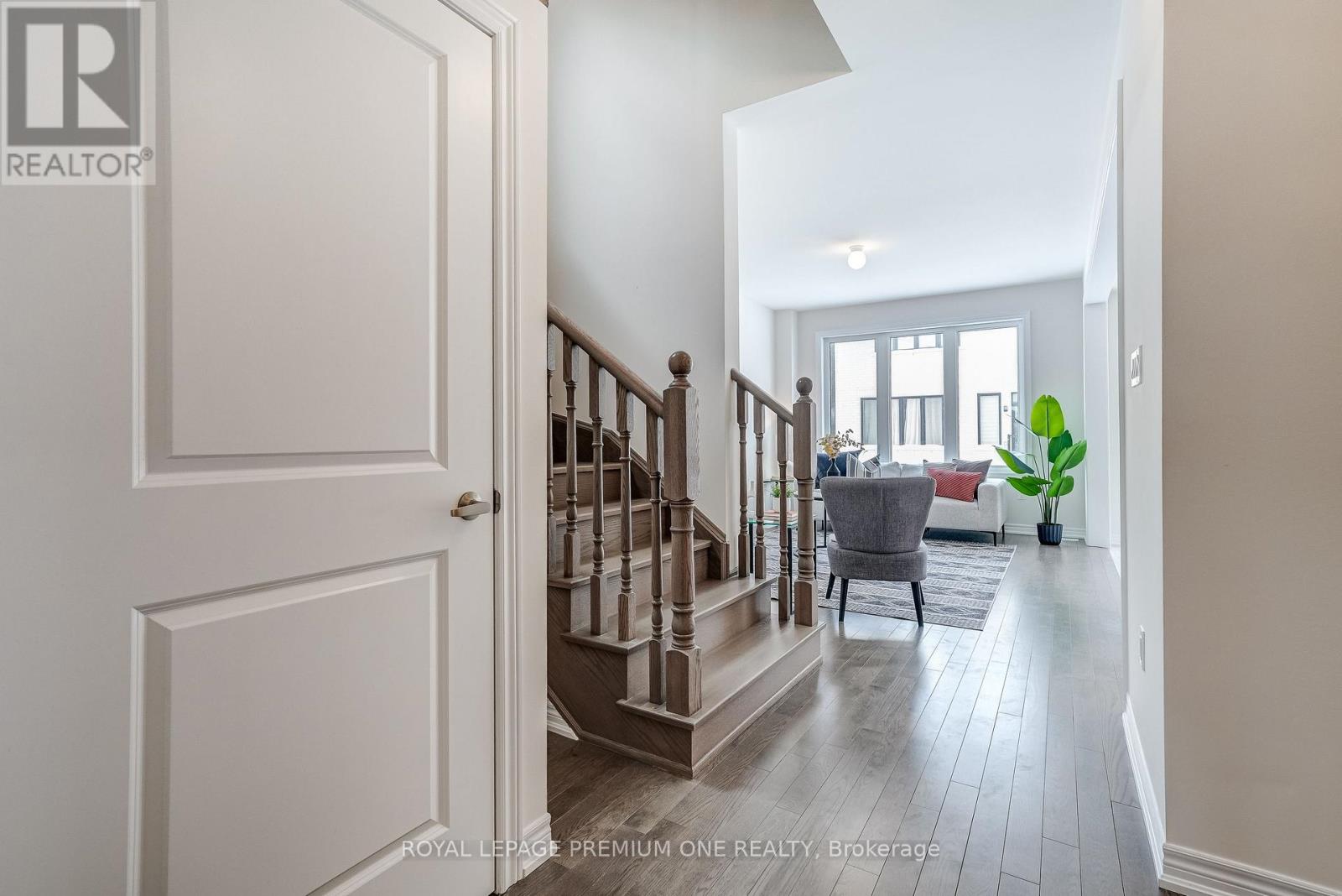 433 Kennedy Circle, Milton, Ontario  L9T 7E7 - Photo 13 - W12591224